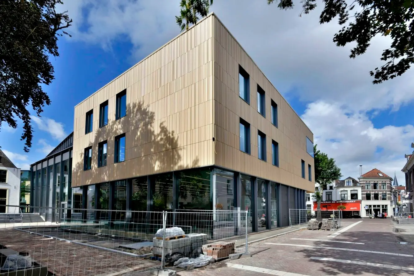 Openbare bibliotheek zijaanzicht